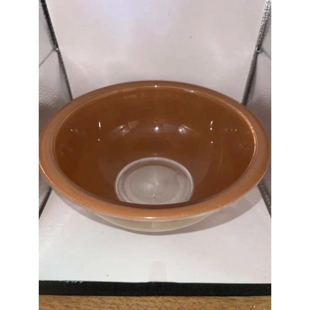 Pyrex Fireside Mixing Bowl 8.5 Inch Tan Beige Amber Glass 402 Vintage 1.5 Qt